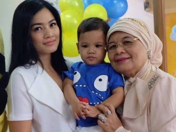 FOTO : Seru dan Meriahnya Perayaan Ulang Tahun Ibunda Titi Kamal di Puncak