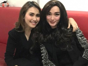 Sama-Sama Pamer Bra dan Perut Rata, Ayu Ting Ting & Zaskia Gotik Panen Hujatan