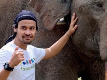 FOTO : Rayakan Hari Gajah Sedunia, Chico Jericho Rela Jadi Elephant Warrior