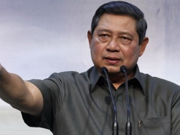 Hadiri Upacara HUT RI di Istana dengan Keluarga, SBY Kenakan Pakaian Adat Palembang