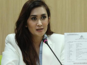 Bawa Barang Bukti ke KPPPA, Nafa Urbach Minta Polisi Jerat Para Pedofil