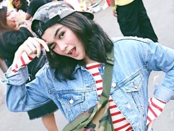 Pakai Hijab, Sivia Azizah Eks Blink Buat Fans Terpesona