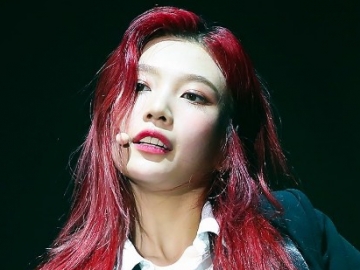 Hadiri Acara Fansign, Joy Red Velvet Buat Fans Terpesona Dengan Penampilan Barunya