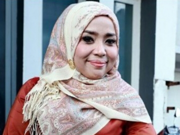 Muzdalifah Terbaring Lemah di Rumah Sakit, Netter: Mikirin Hutang