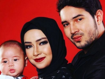 Donny Michael 'Berkah Cinta' Gendong Anak dengan Gaya Ini, Netter : Takut Ih, Serem!