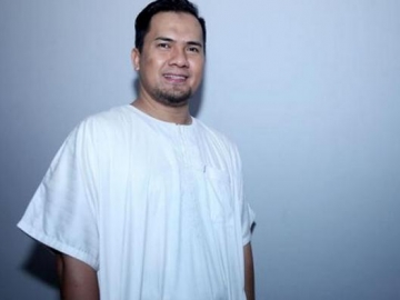 Dijenguk Inul Daratista di Penjara, Penampilan Saiful Jamil Jadi Sorotan