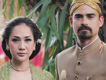 FOTO: Cantik dan Anggunnya Bunga Citra Lestari Pakai Kebaya di Hari Pernikahan Adik