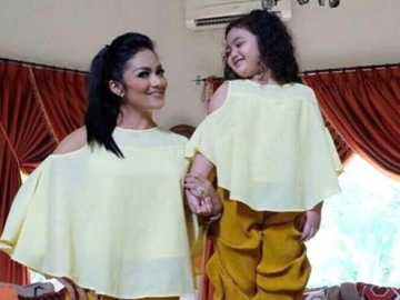 Putri Krisdayanti Pakai Sepatu dengan Harga Jutaan, Netter Syok