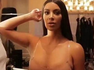Kim Kardashian Kembali Telanjang di Acara Keluarga Baru?