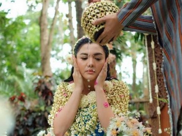 FOTO: Menikah di Candi Borobudur,  Cantiknya Vicky Shu Saat Gelar Siraman