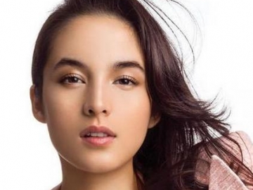 Chelsea Islan Foto Pakai Kebaya Bareng Sang Ibu, Netizen: Sama Cantiknya