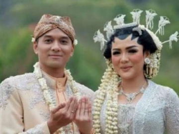 Kahiyang Putri Jokowi Datang ke Pernikahannya, Vicky Shu Berbunga-Bunga
