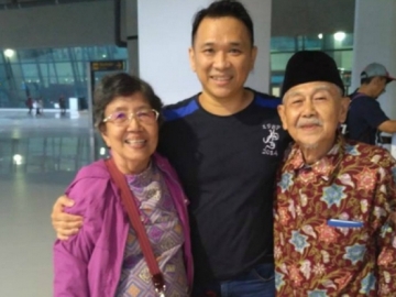 Heboh Kisah 'Murid Gila', Fredy Menangis Berkali-Kali Lihat 65 Gurunya Berlibur ke Luar Negeri