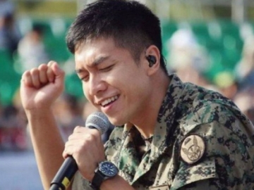 Makin Manly, Lee Seung Gi Pamer Pose Keren Hingga Senyum Cerah di Foto-Foto Wamil Terbaru