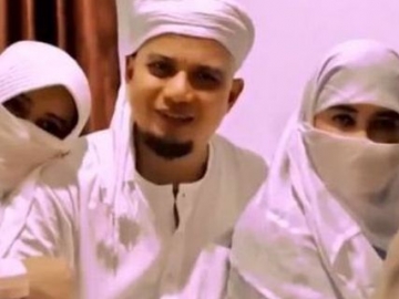 Ustadz Arifin Ilham Poligami Lagi, Istri Kedua Pamer Video Mesra Ini
