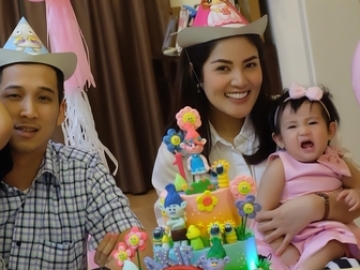 Sederhana dengan Balon, Nindy Rayakan Ulang Tahun Anak Keduanya di Rumah
