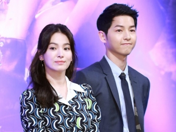 Mendekati Hari-H, Penampakan Undangan Pernikahan Song-Song Couple Terungkap