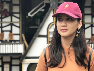 Berduaan dengan Aktor Muda Ini, Dhea Imut Punya Pacar Baru?