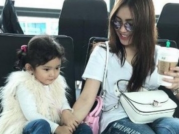 Ayu Ting Ting Mendadak Posting Foto Bareng Anak, Netter : Cari Perhatian