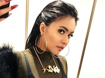 Goyang 'Hot' Bareng Zaskia Gotik, Denada Panen Cibiran