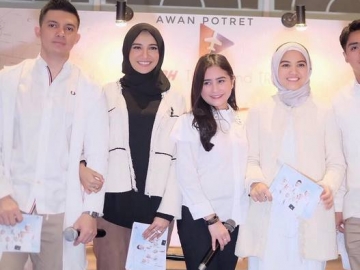 6 Potret Suasana Launching Jannah Travel, Bisnis Baru Zaskia Sungkar Bareng Sederet Artis
