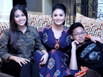 Diprotes Aurel & Azriel Karena Tak Hadir di Ultah Arsya, Krisdayanti Posting Ini