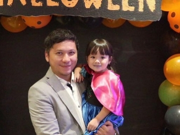 6 Potret Lucu Gempita Noura Marten Rayakan Pesta Halloween Bareng Teman-Temannya