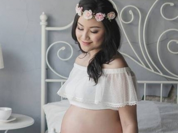 Intip Yuk Berbagai Konsep Lucu Pemotretan Kehamilan 9 Bulan ala Zivanna Letisha 