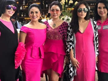 6 Potret 'Cetar' Arisan Ladies Bareng Krisdayanti, Curi Perhatian dengan Tema Fuschia