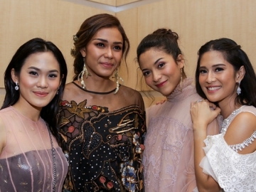 Elegan nan Anggunnya Sederet Selebriti Wanita Ini dalam Ajang Festival Film Indonesia 2017