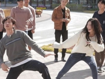 Keasyikan Menari dengan Joy Red Velvet, Ponsel Lee Kwang Soo Rusak di 'Running Man'