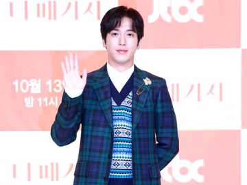 Adegan Ciuman 'The Package' Jadi Viral, Begini Respons Jung Yong Hwa CN Blue