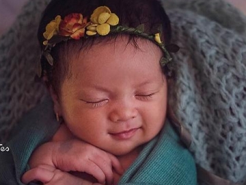 FOTO: Gemas Maksimal! Begini Pemotretan Baby Adreena, Anak Olla Ramlan yang Super Cute