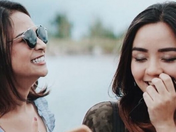 FOTO: Reunian, Vanessa Angel Liburan ke Belitung Bareng Gita Sinaga