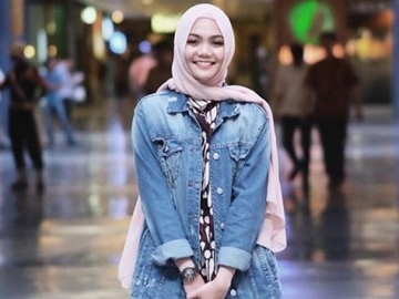 Astaga, Brand Hijab Lokal Ini 'Sindir' Rina Nose dengan Tawaran Hijab Gratis