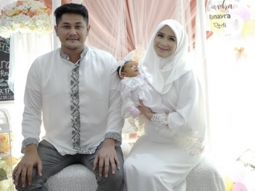 FOTO: Ryana Dea Gelar Aqiqah Meriah Penuh Balon Berwarna Putih untuk Baby Qinara