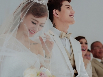 FOTO: Romantisme Pesta Pernikahan Lee Jeong Hoon & Moa Aeim yang Hangat Penuh Cinta