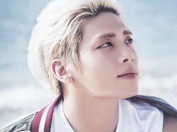 Baru Sadar Jonghyun SHINee Miliki Tato Simbol Depresi di Tubuhnya, Fans: Maafkan Aku