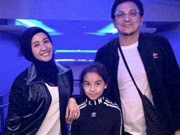 Posting Ini, Engku Emran 'Benarkan' Rumor Kehamilan Laudya Cynthia Bella?