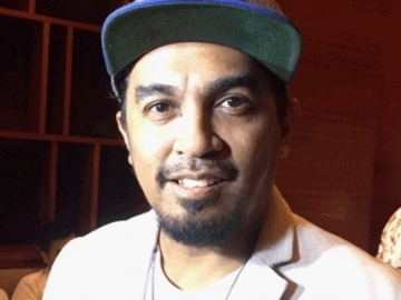 Foto Bareng Kekasih Beredar di Medsos, Netizen Sebut Glenn Fredly Seperti Bapak & Anak