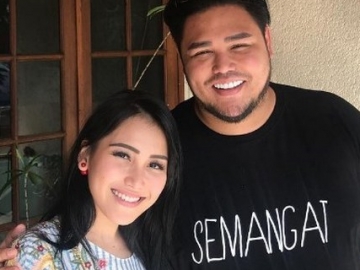 Ayu Ting Ting Ucap Selamat Ulang Tahun, Balasan Ivan Gunawan Diluar Dugaan