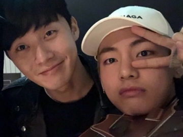 Masih Kompak, V BTS Rayakan Ultah ke-22 Bareng Park Seo Joon & Hyungsik