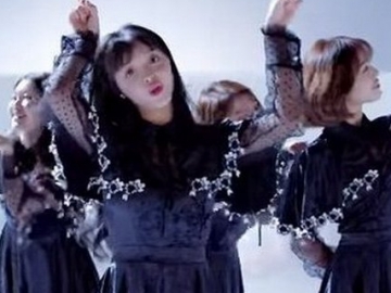 Resmi Comeback, Oh My Girl Rilis MV Baru 'Secret Garden' 