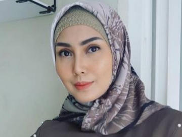Foto Tanpa Hijab Masih Bertebaran di Media Sosial, Begini Pembelaan Fenita Arie