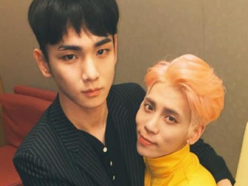 Unggah Foto Ini, Key Tulis Pesan Manis Untuk Mendiang Jonghyun