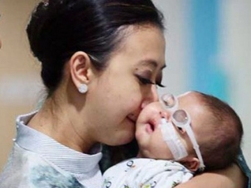 Sempat Jalani 2 Kali Operasi Pasca Lahir, Asri Welas Ungkap Kondisi Terkini Baby Ibran