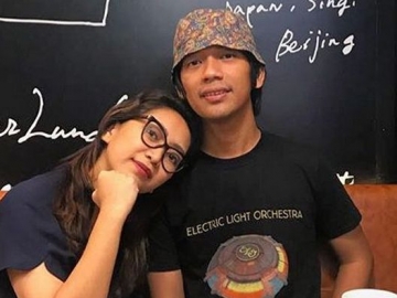 Kocak, Rian D'Masiv Tahu Sang Istri Hamil Anak Kedua dari Instagram