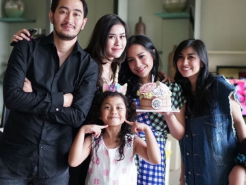 FOTO: Akrab & Hangatnya Perayaan Ulang Tahun Nagita Slavina Bareng Keluarga Raffi Ahmad