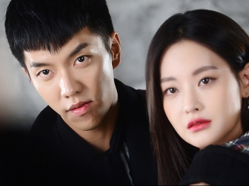 Lee Seung Gi Tampak Sendu  Dengarkan Curhatan Mabuk Oh Yeon Seo di Teaser Terbaru 'Hwayugi'