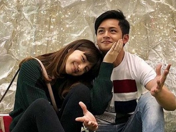 Tuai Kontroversi Gara-Gara Foto 'Mandi Bareng Pacar', Randy Martin: Netizen Cerdas